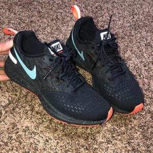 Nike Shield Zoom Winflo 4